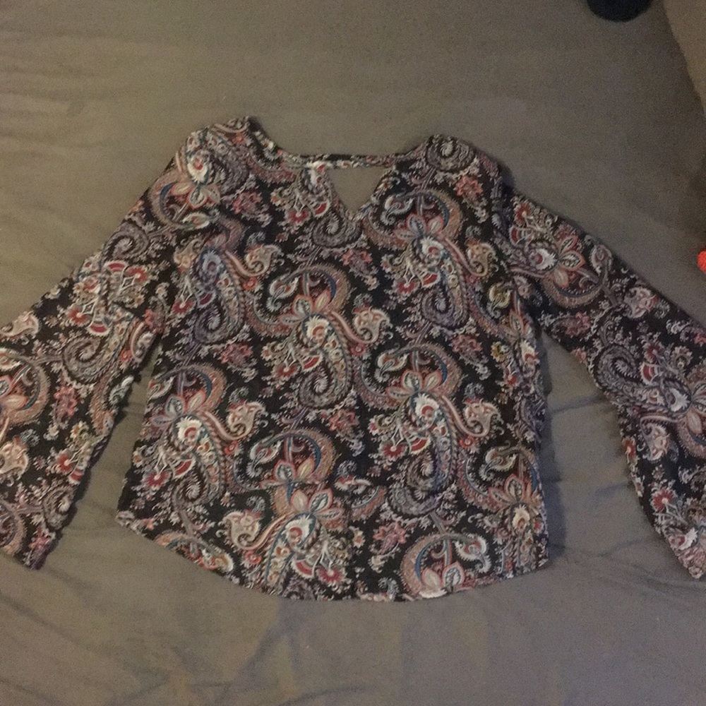 Paisley open back bell sleeve blouse